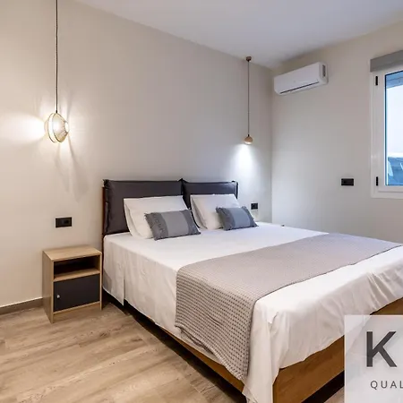 Apartment Corner Near Deboset Bridge *